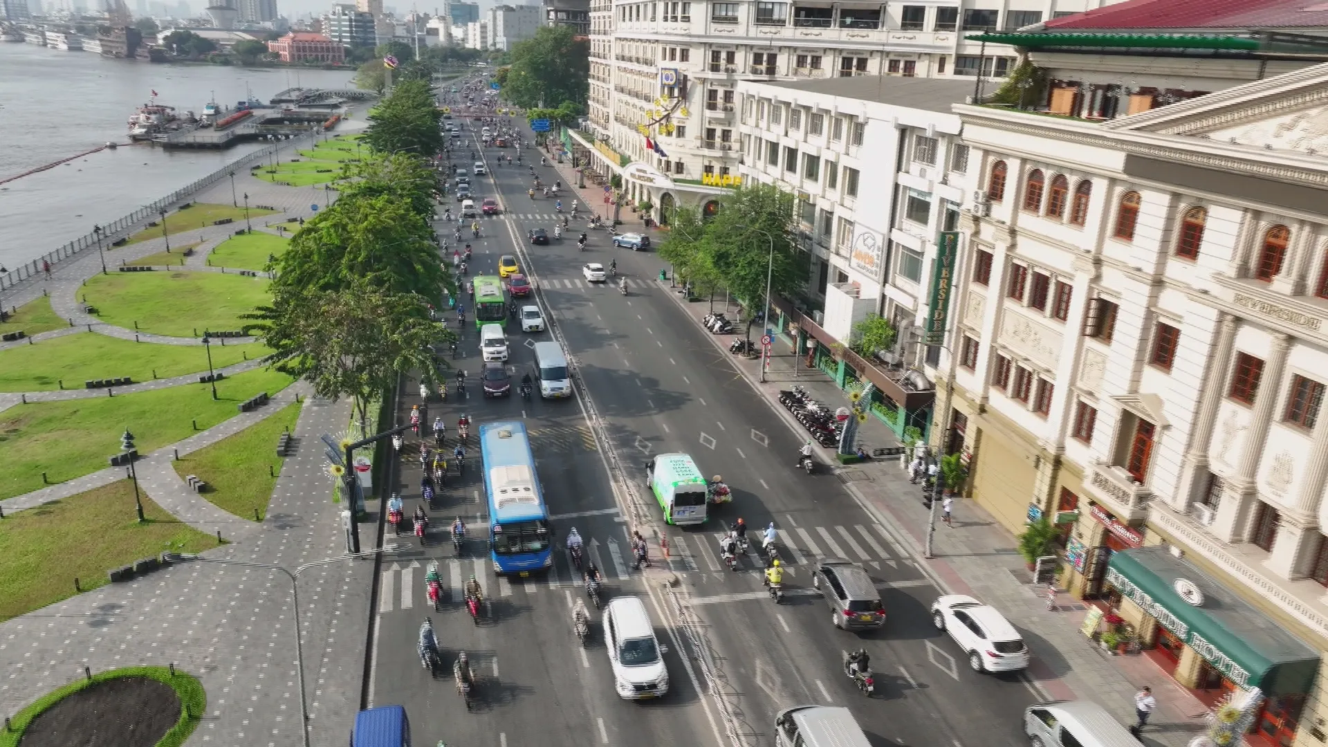 Các giải pháp chuyển đổi mô hình tăng trưởng dựa trên khoa học công nghệ, chuyển đổi số cũng được hội thảo tập trung thảo luận.