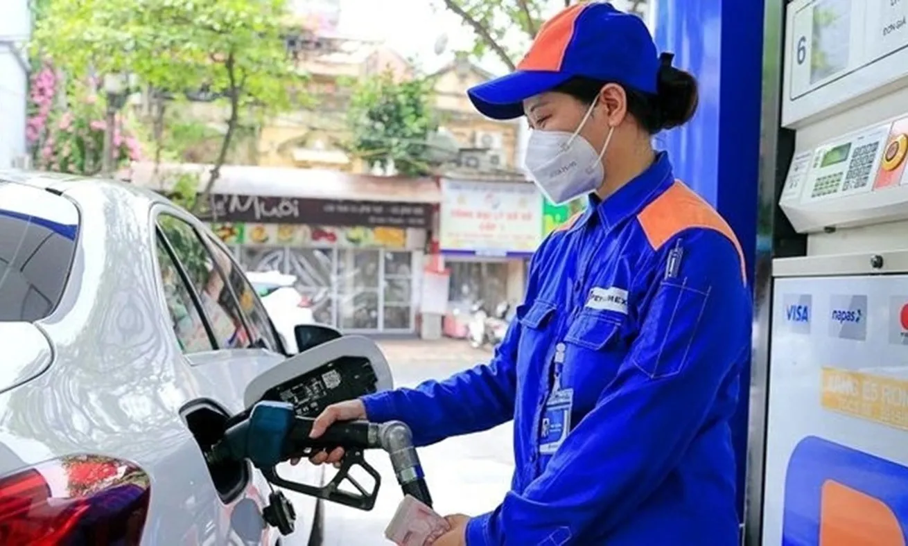 Giá xăng dầu hôm nay: Thị trường trong nước ổn định, chờ kỳ điều hành mới
