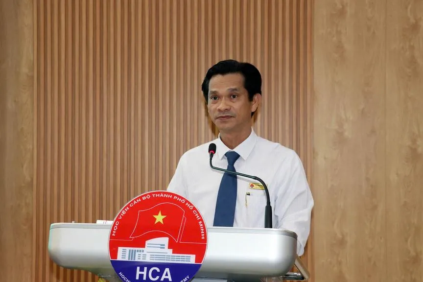 Nâng tầm công tác xã hội trong quản trị đô thị