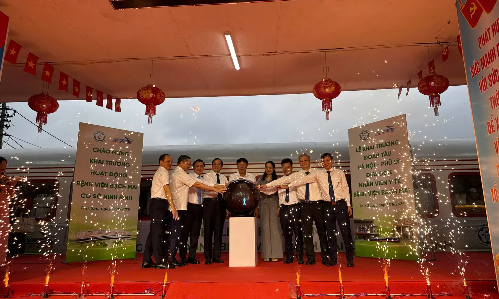 Mở tàu Hà Nội - Phủ Lý phục vụ y bác sĩ Bệnh viện Bạch Mai