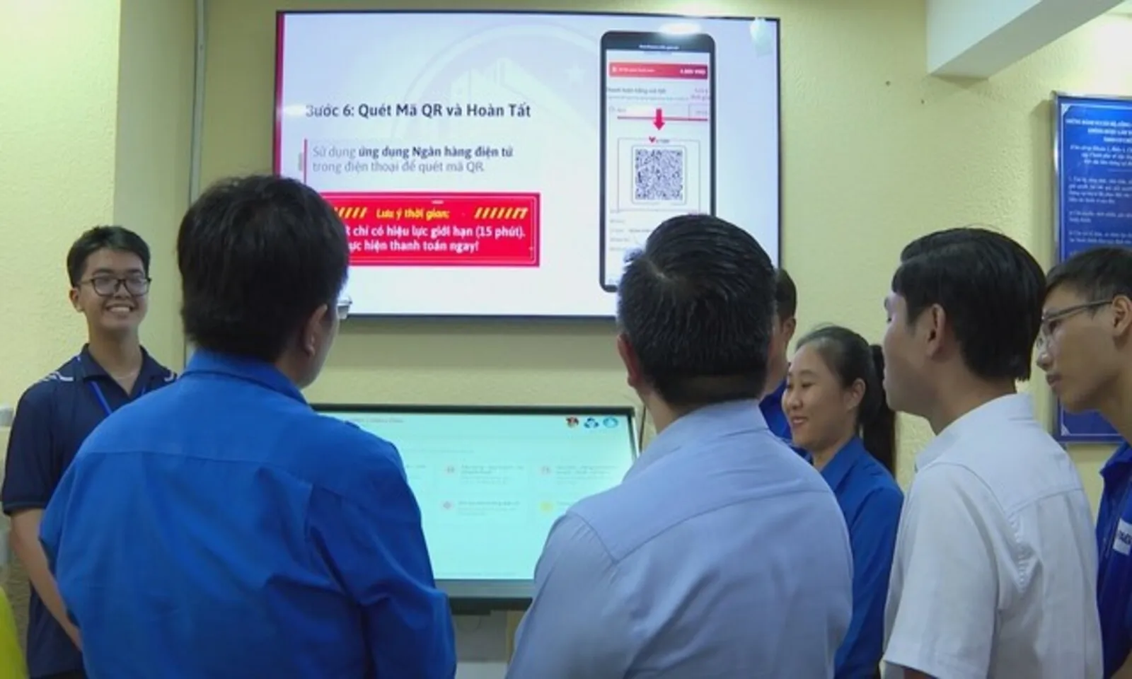 “Mùa hè số” hỗ trợ người dân làm thủ tục trực tuyến