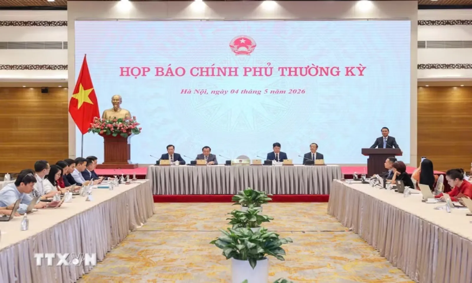 Từ 1-7, người phát ngôn phải cung cấp thông tin trong 24 giờ với vụ việc nóng – Hình 1