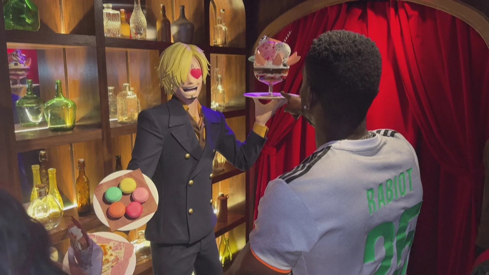 Đông đảo khách tham quan đổ bộ đến Bảo tàng Gresvin để chiêm ngưỡng các nhân vật "One Piece"