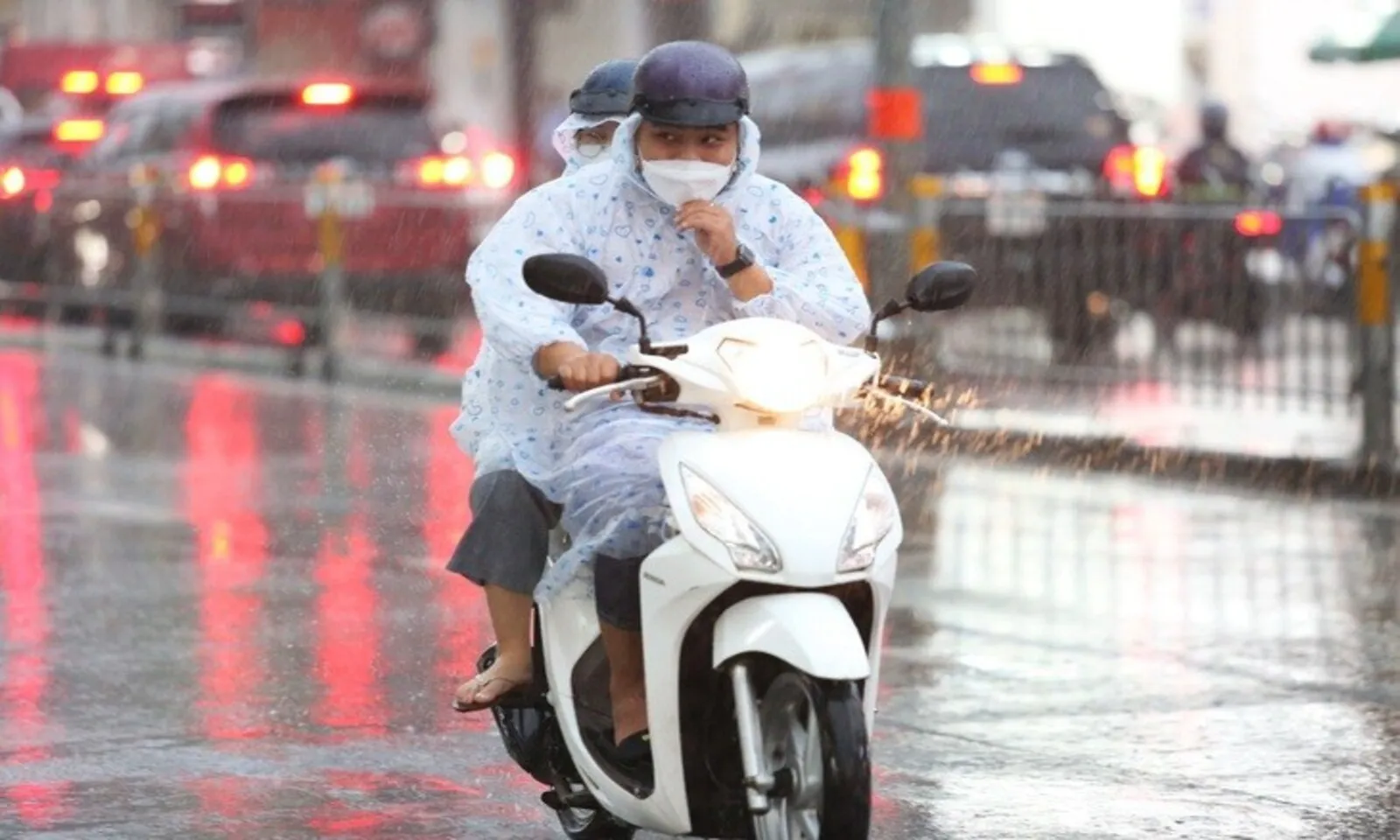 TPHCM chiều tối mưa to cục bộ, Bắc Bộ mưa diện rộng
