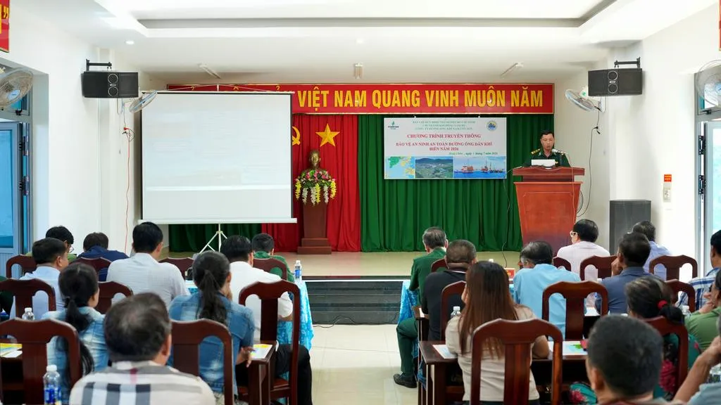 Chủ tàu, ngư dân được tập huấn chống khai thác IUU và bảo vệ đường ống dẫn khí 