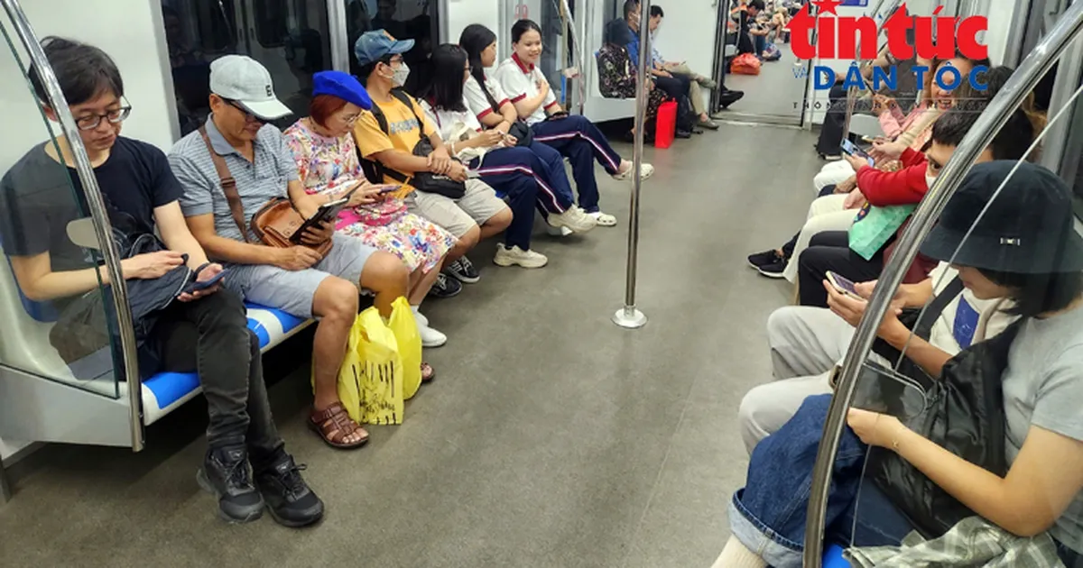 Metro số 1 tăng chuyến, miễn phí vé mừng kỷ niệm 50 năm TP Hồ Chí Minh