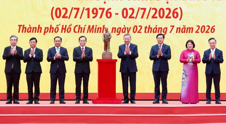 Tự hào 50 năm Thành phố mang tên Bác: Hướng tới xây dựng TP. Hồ Chí Minh thành một siêu đô thị toàn cầu