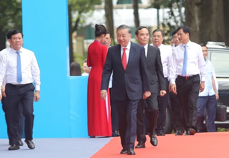 Tổng Bí thư, Chủ tịch nước Tô Lâm tới dự Lễ kỷ niệm 50 năm Ngày Thành phố Sài Gòn - Gia Định vinh dự mang tên Chủ tịch Hồ Chí Minh - Ảnh: VGP/Lê Anh