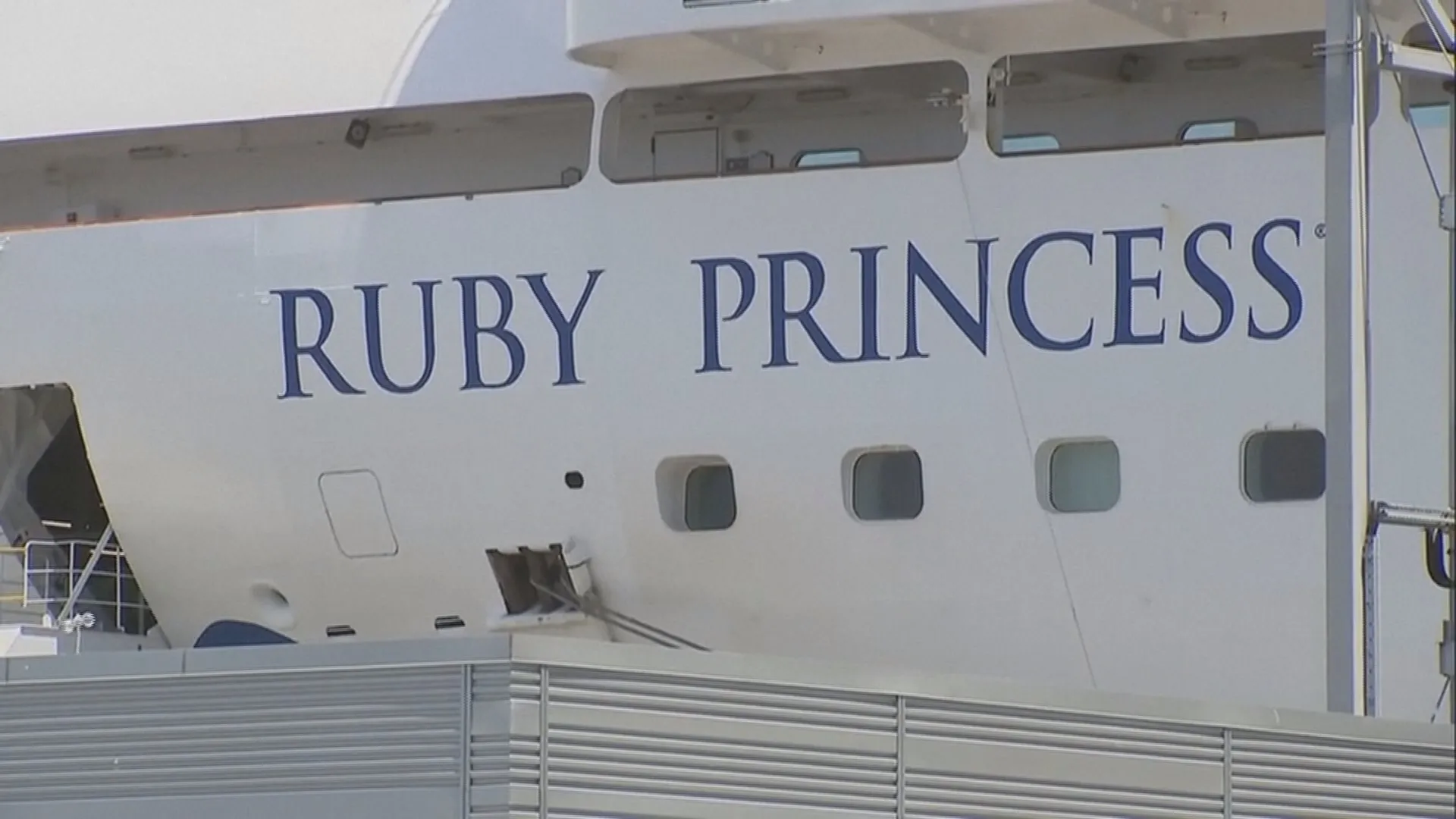 2 - Con tàu Ruby Princess bị nhiễm Norovirus