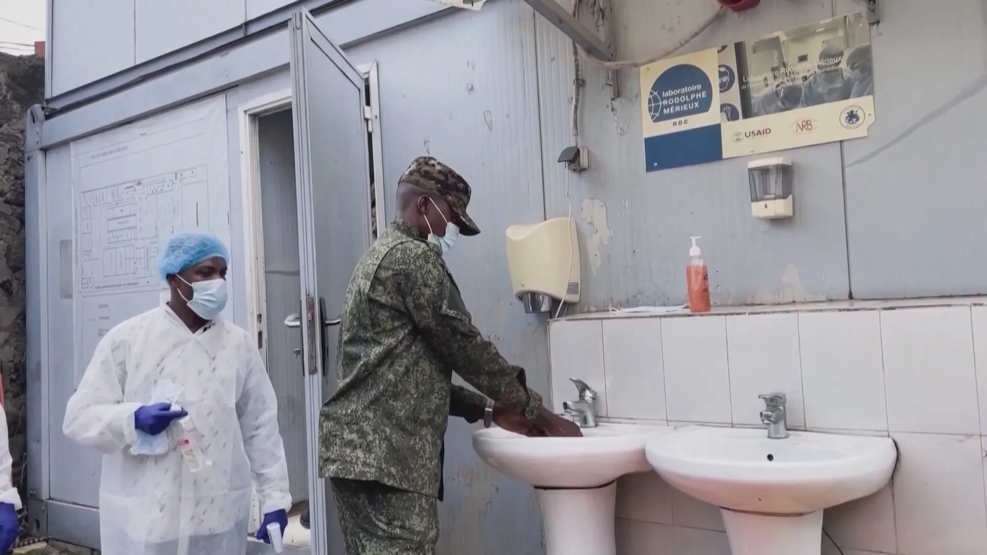 ebola 3