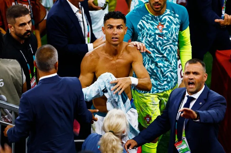 ronaldo-bo-dao-nha