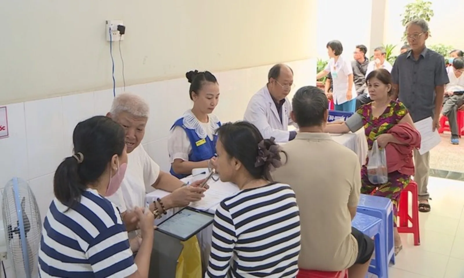 TP. Hồ Chí Minh Triển khai khám sức khỏe định kỳ cho người dân - Ảnh 5
