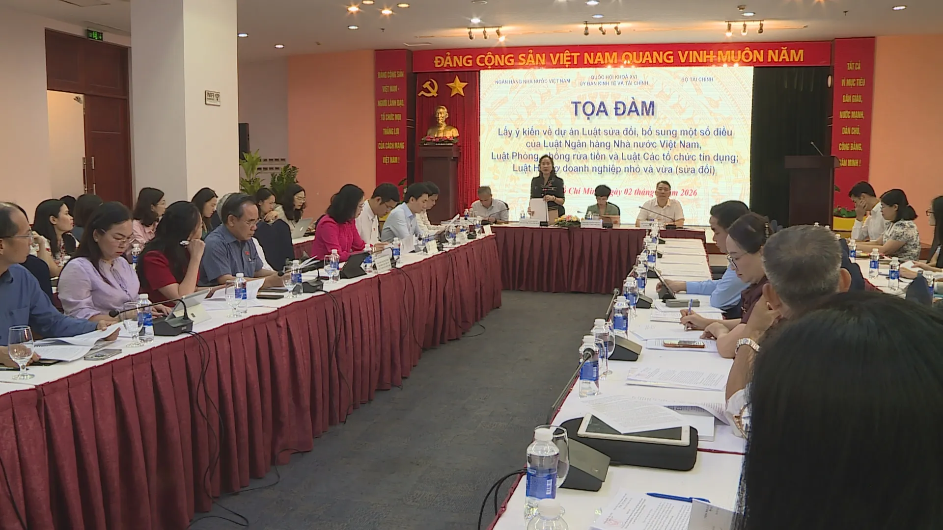 Nhiều ý kiến đề xuất điều chỉnh các quy định về hỗ trợ doanh nghiệp và cơ chế tài chính, hướng tới môi trường kinh doanh thuận lợi hơn