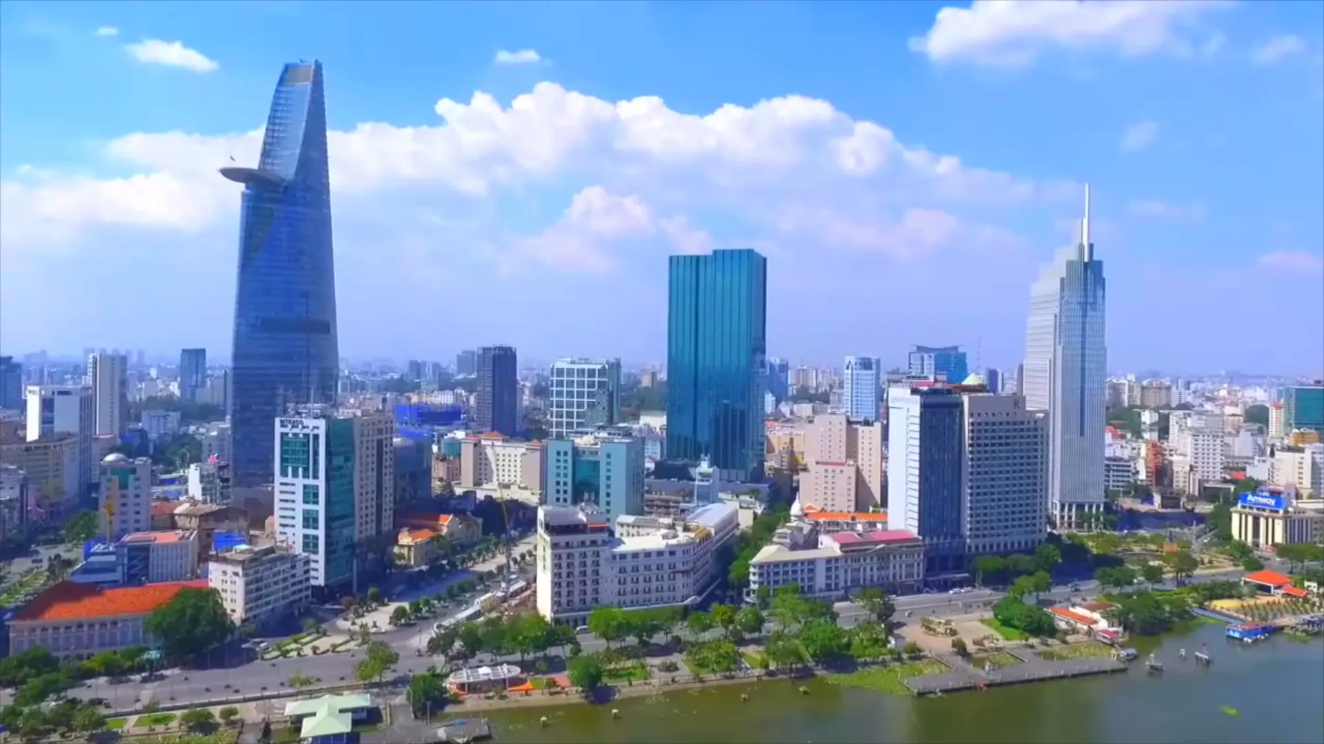 Hoàn thiện mô hình chính quyền đô thị, mở rộng không gian phát triển cho TP. Hồ Chí Minh