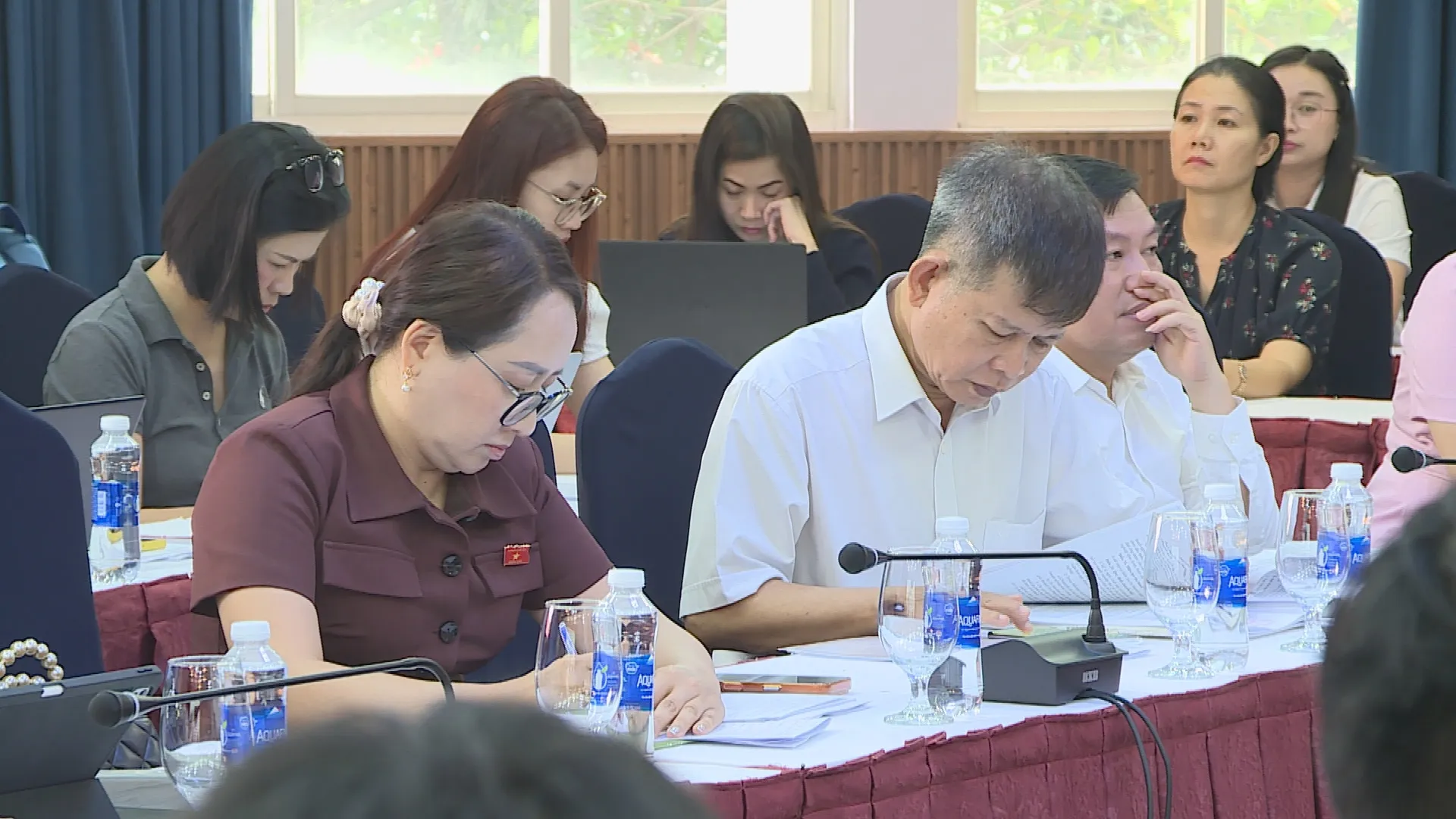 Nhiều ý kiến đề xuất điều chỉnh các quy định về hỗ trợ doanh nghiệp và cơ chế tài chính, hướng tới môi trường kinh doanh thuận lợi hơn