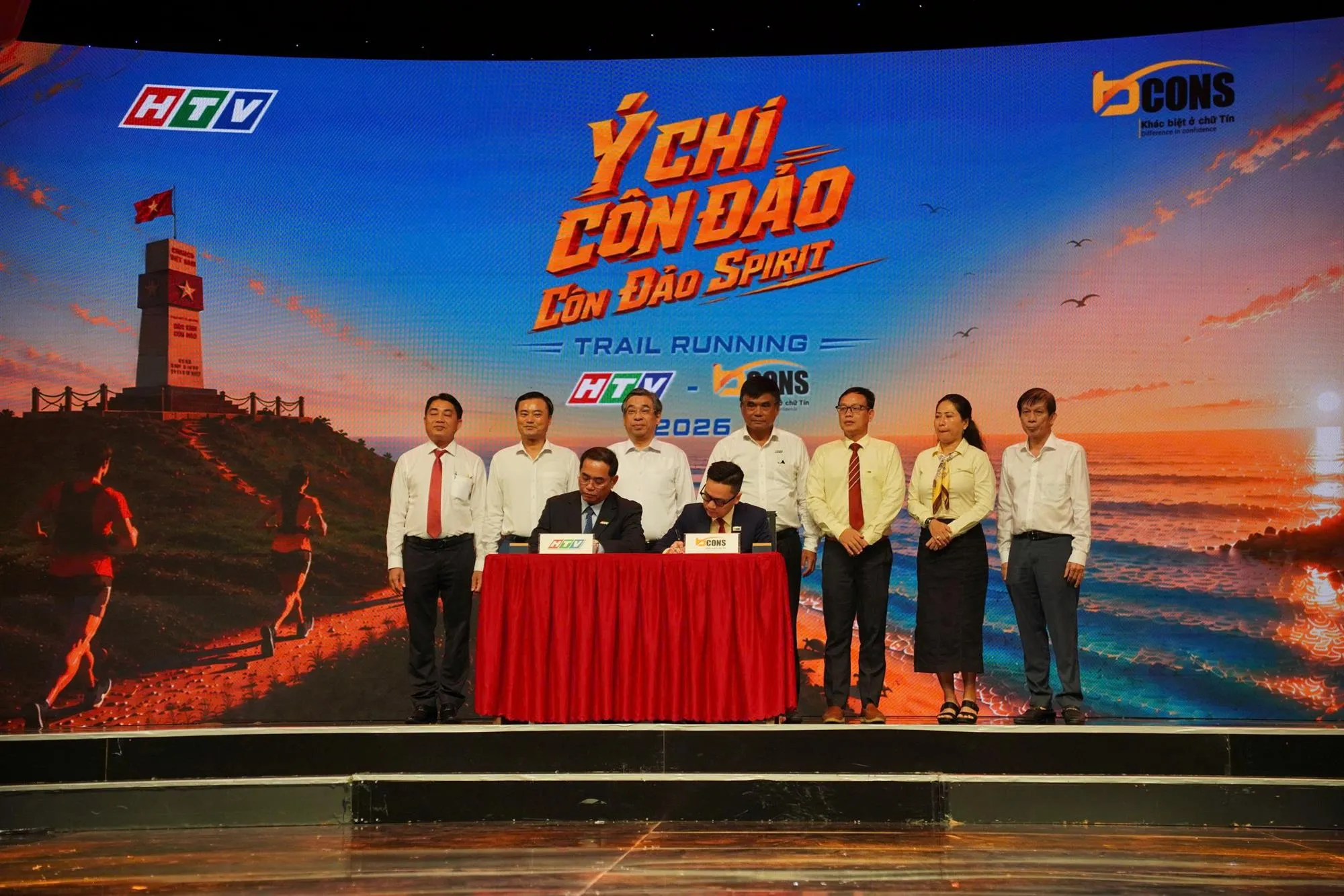 Nghi thức ký kết diễn ra đầy trang trọng lại buổi lễ