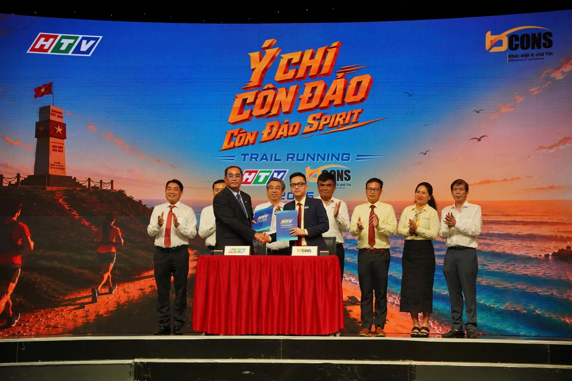 Nghi thức ký kết diễn ra đầy trang trọng lại buổi lễ