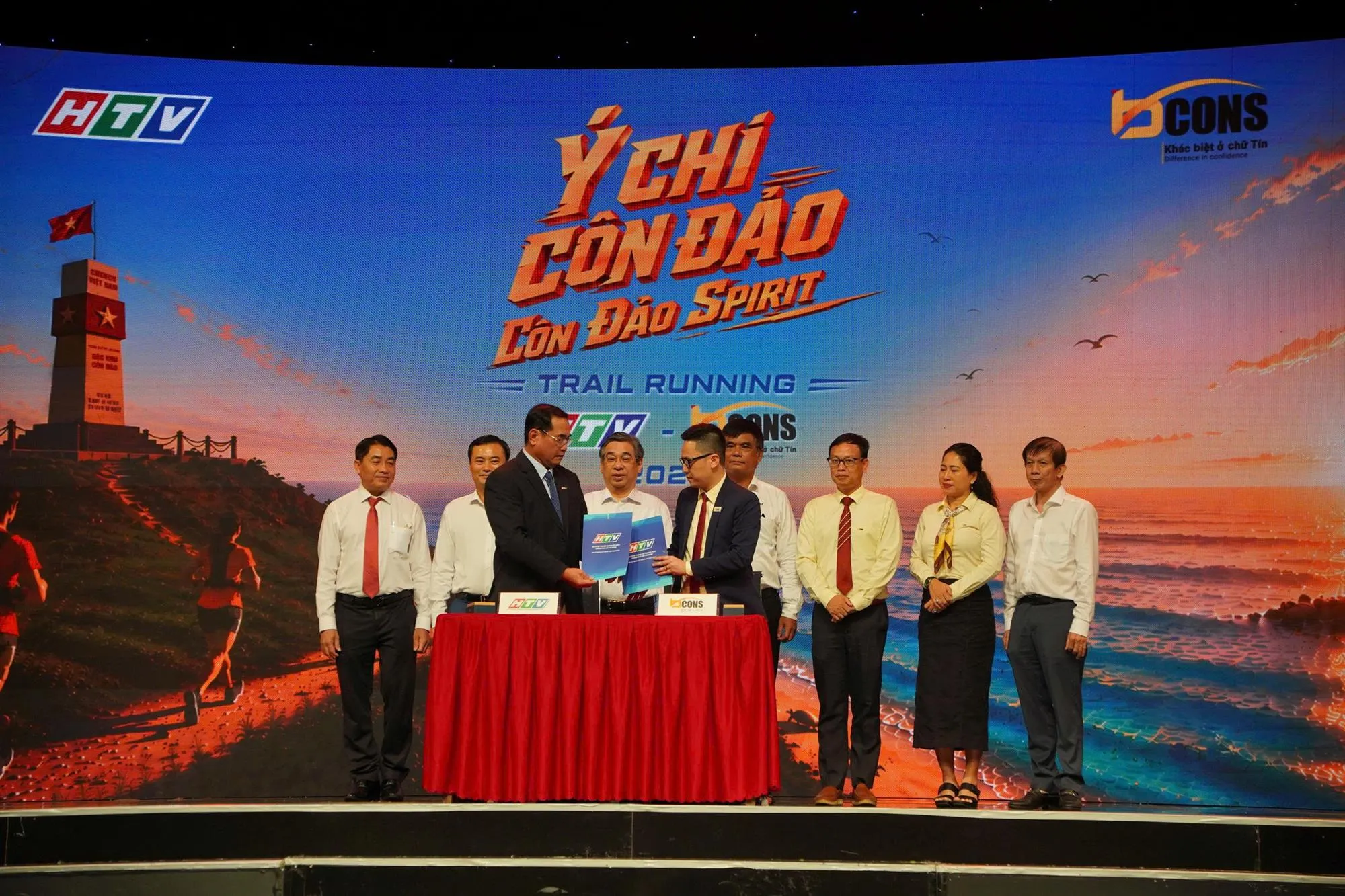 Nghi thức ký kết diễn ra đầy trang trọng lại buổi lễ