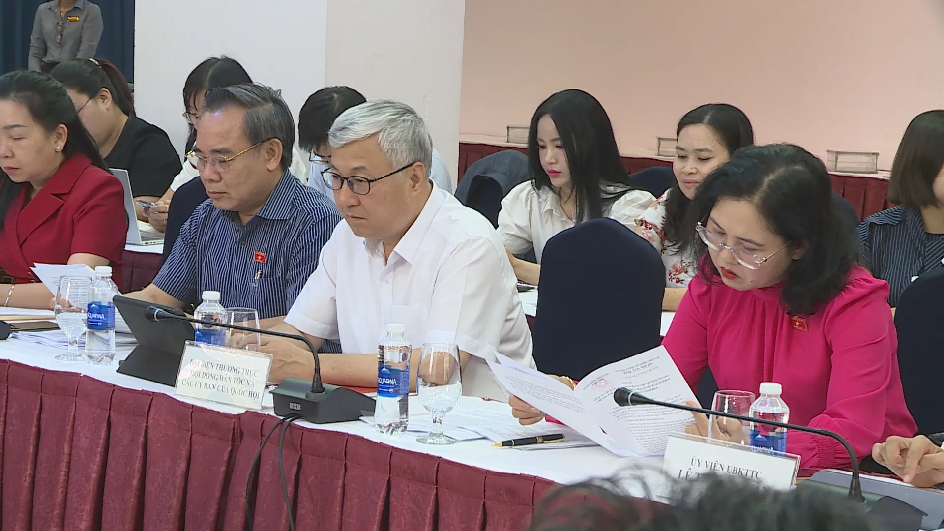 Nhiều ý kiến đề xuất điều chỉnh các quy định về hỗ trợ doanh nghiệp và cơ chế tài chính, hướng tới môi trường kinh doanh thuận lợi hơn