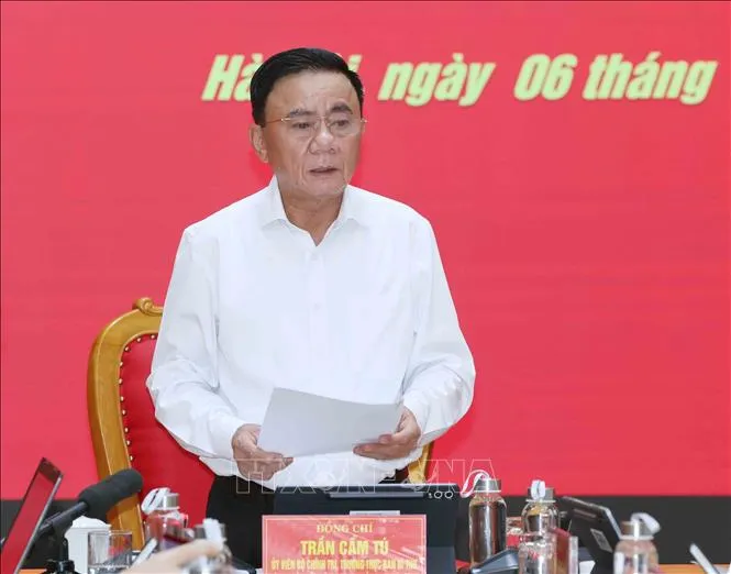 Đồng chí Trần Cẩm Tú - Uỷ viên Bộ Chính trị, Thường trực Ban Bí thư, Bí thư Đảng ủy các cơ quan Đảng Trung ương phát biểu chỉ đạo hội nghị (Ảnh: Phương Hoa/TTXVN)