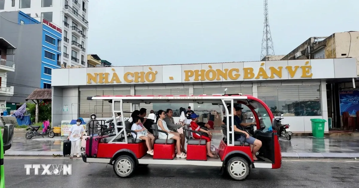 Đặc khu Cô Tô bố trí 10 chuyến tàu đưa du khách trở về đất liền sau bão số 1