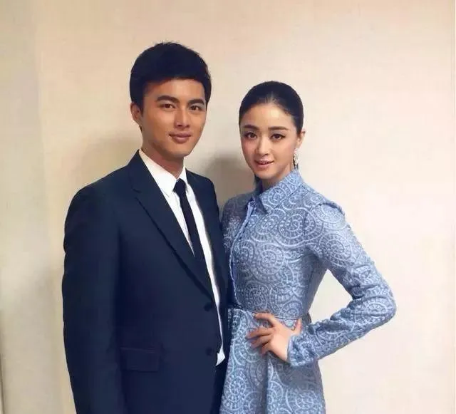 voh-tai-tu-bo-bo-kinh-tam-diep-to-tan-hen-ho-co-gai-bi-an-11