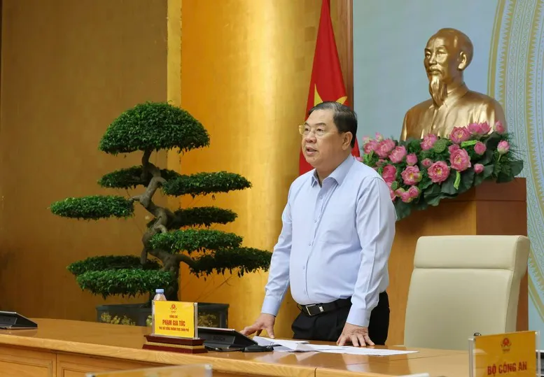 Phó Thủ tướng Thường trực đề nghị các đại biểu tập trung đánh giá công tác chống buôn lậu, gian lận thương mại và hàng giả 6 tháng đầu năm 2026; kiểm điểm những việc đã làm được, chưa làm được