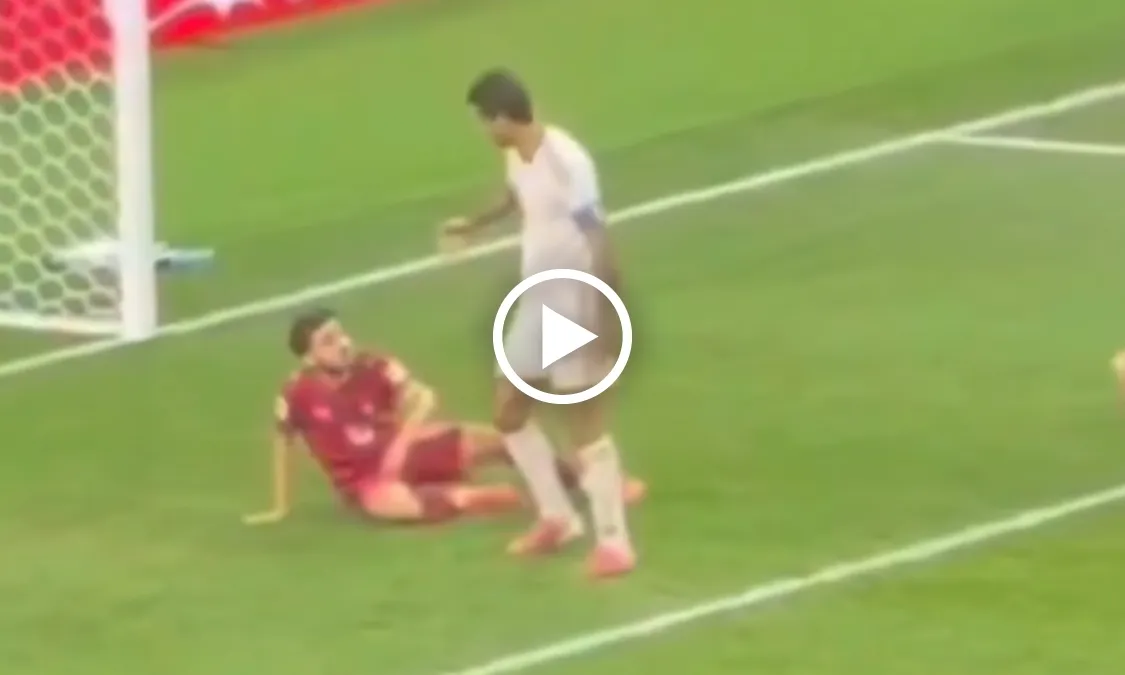 VIDEO: Rodri và Bernardo Silva huynh đệ tương tàn, trở mặt thành thù