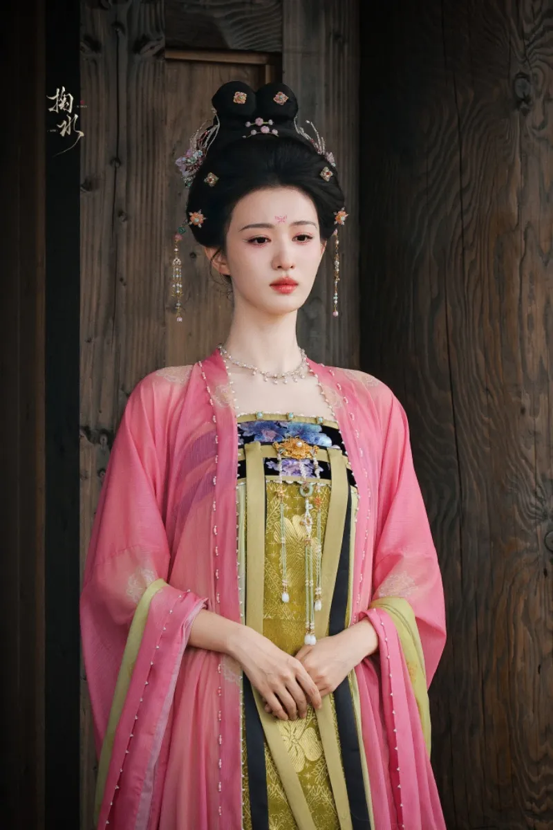 voh-tao-hinh-phim-moi-cua-vuong-so-nhien-xung-danh-my-nhan-nhu-hoa-18
