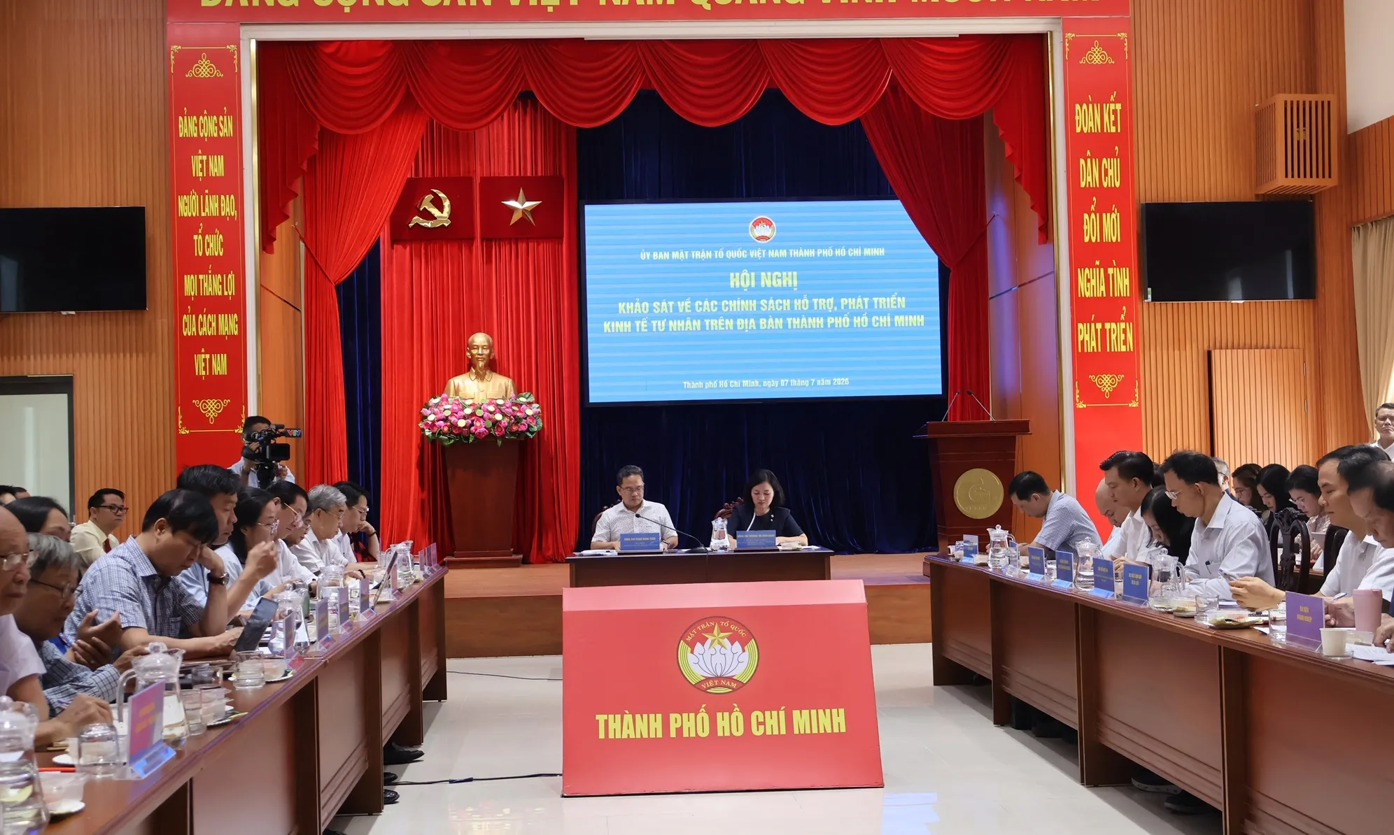 Tháo gỡ điểm nghẽn, tạo động lực mới cho kinh tế tư nhân