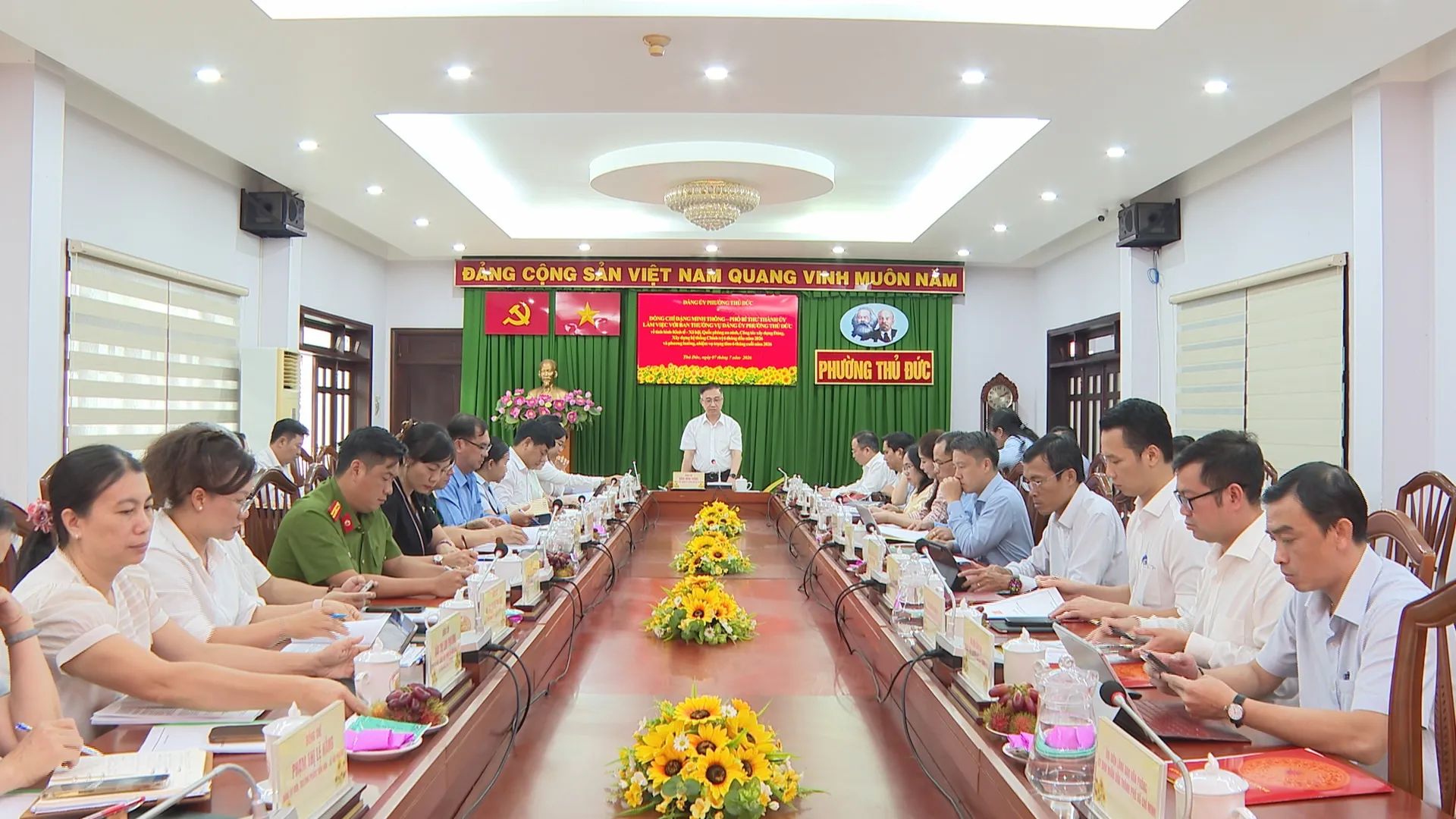 Phó Bí thư Thành ủy TP. Hồ Chí Minh yêu cầu nâng cao hiệu quả hoạt động chính quyền cơ sở  - Ảnh 1.