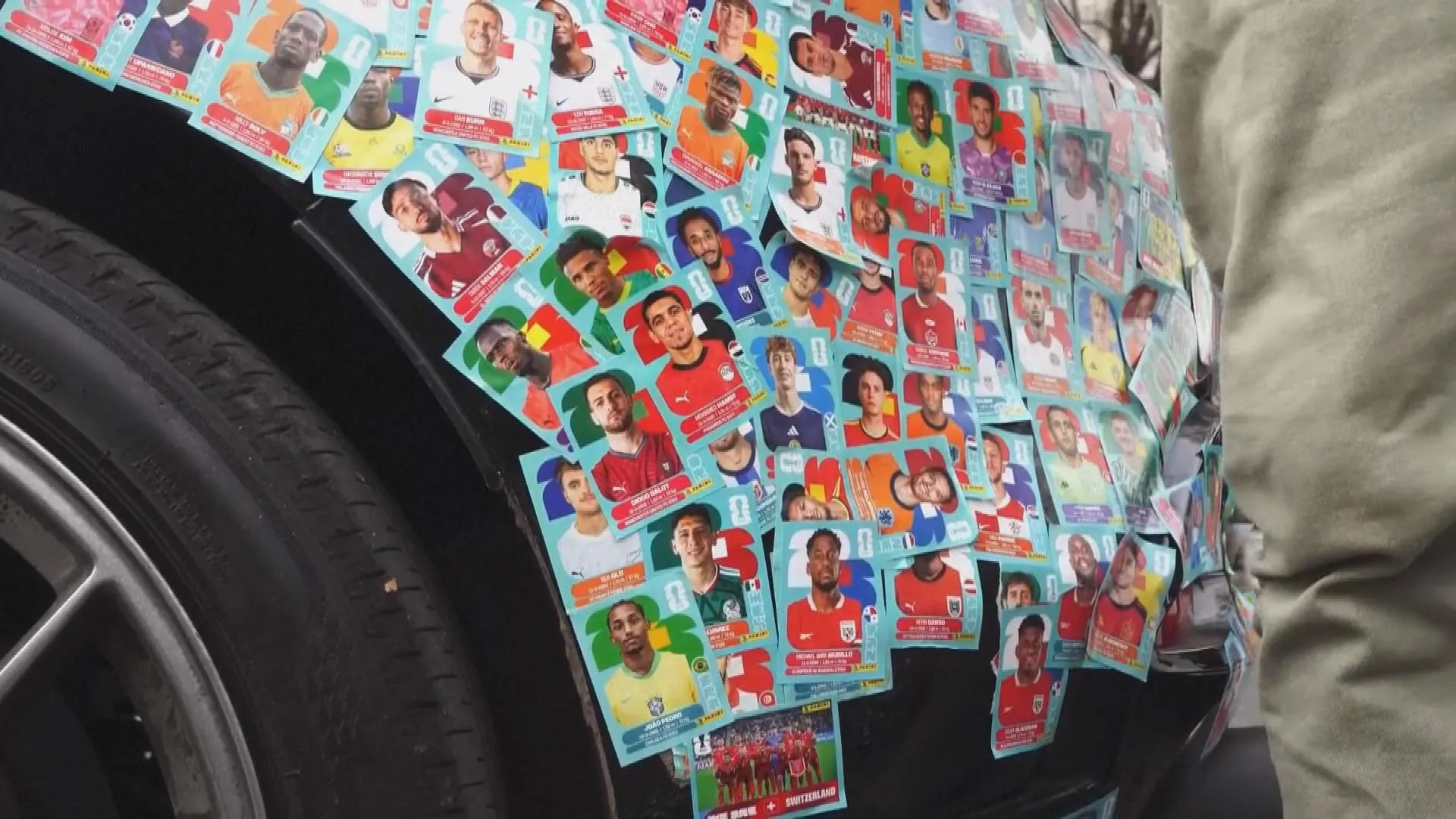 Chile: Biến ô tô cá nhân thành album World Cup di động- Ảnh 1.