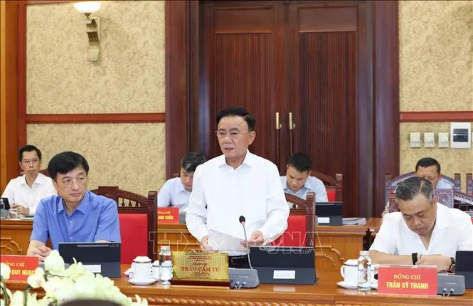 Đồng chí Trần Cẩm Tú, Ủy viên Bộ Chính trị, Thường trực Ban Bí thư, Trưởng Ban Chỉ đạo Chuyển đổi số trong các cơ quan Đảng phát biểu chỉ đạo phiên họp. Ảnh: Phương Hoa/TTXVN
