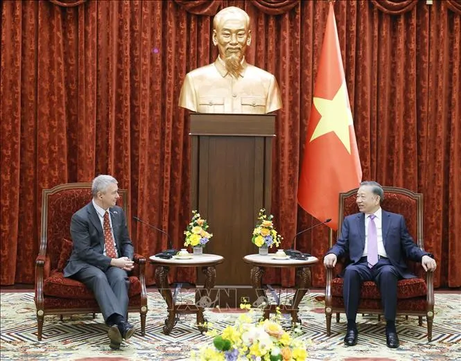 Tổng Bí thư, Chủ tịch nước Tô Lâm tiếp Đại sứ Đặc mệnh toàn quyền Vương quốc Bỉ Karl Van Den Bossche chào từ biệt, kết thúc nhiệm kỳ công tác. Ảnh: Thống Nhất/TTXVN