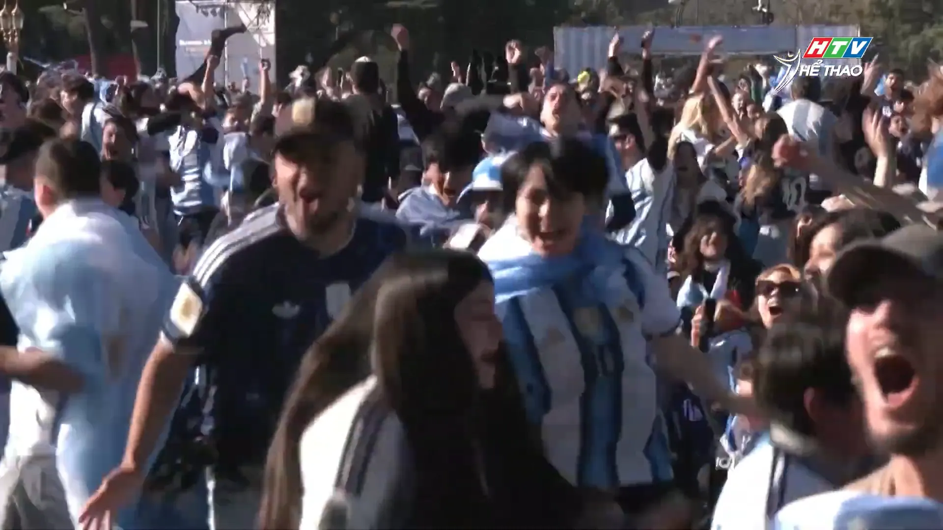 World Cup: Argentina ngược dòng ngoạn mục, Thụy Sĩ lần đầu vào tứ kết sau 72 năm - Ảnh 5. World Cup: Argentina ngược dòng ngoạn mục, Thụy Sĩ lần đầu vào tứ kết sau 72 năm - Ảnh 5.