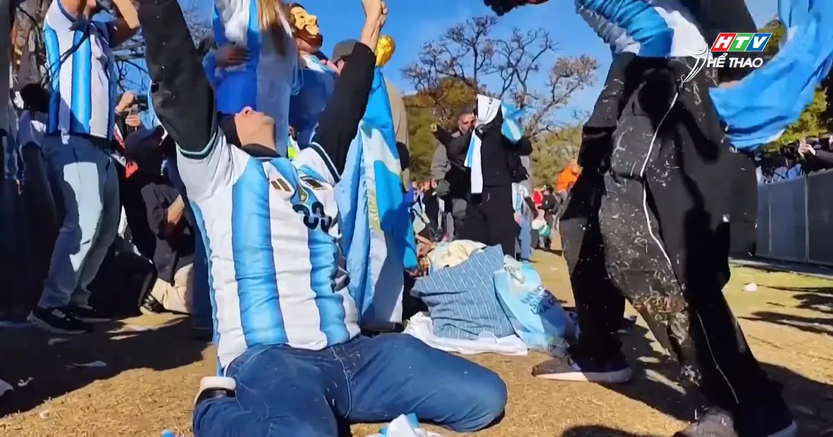 World Cup: Cổ động viên Argentina và Thụy Sĩ vỡ òa với chiến thắng