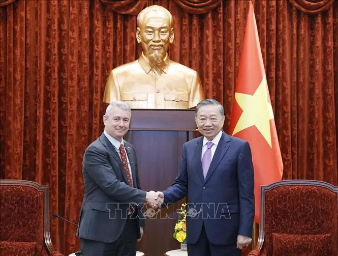 Tổng Bí thư, Chủ tịch nước Tô Lâm tiếp Đại sứ Vương quốc Bỉ Karl Van Den Bossche chào từ biệt, kết thúc nhiệm kỳ công tác. Ảnh: Thống Nhất/TTXVN