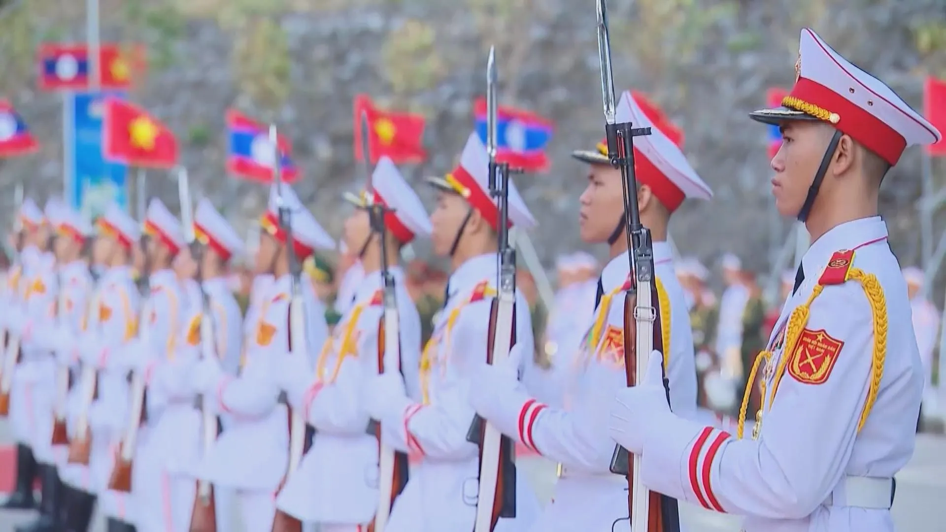 Chương trình Giao lưu hữu nghị quốc phòng biên giới Việt Nam - Lào lần thứ 3 tại Cửa khẩu Nậm-On, tỉnh Bolikhămxay