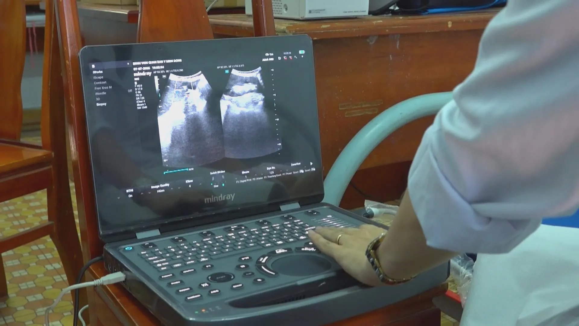 2 Khám bệnh, cấp thuốc miễn phí cho người dân vùng biên giới Tây Ninh