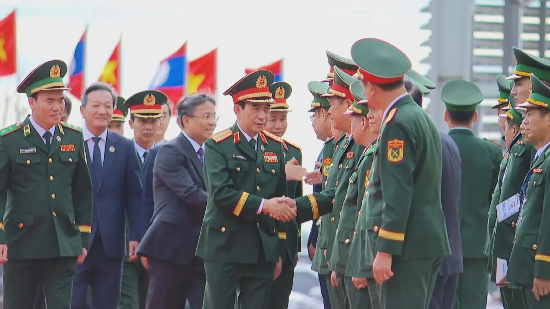 3 - Chương trình Giao lưu hữu nghị quốc phòng biên giới Việt Nam - Lào lần thứ 3 tại Cửa khẩu Nậm-On, tỉnh Bolikhămxay