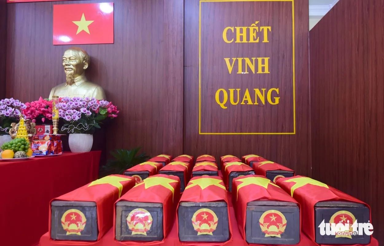Công tác tìm kiếm vẫn đang diễn ra gấp rút, số lượng hài cốt liệt sĩ được tìm thấy sẽ được Ban Chỉ đạo 515 thành phố thông tin đến người dân vào cuối ngày - Ảnh LÊ PHAN