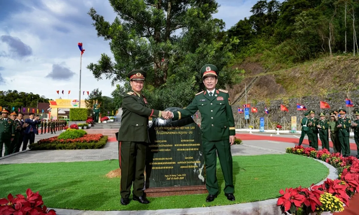 Việt - Lào tăng cường kết nối quốc phòng