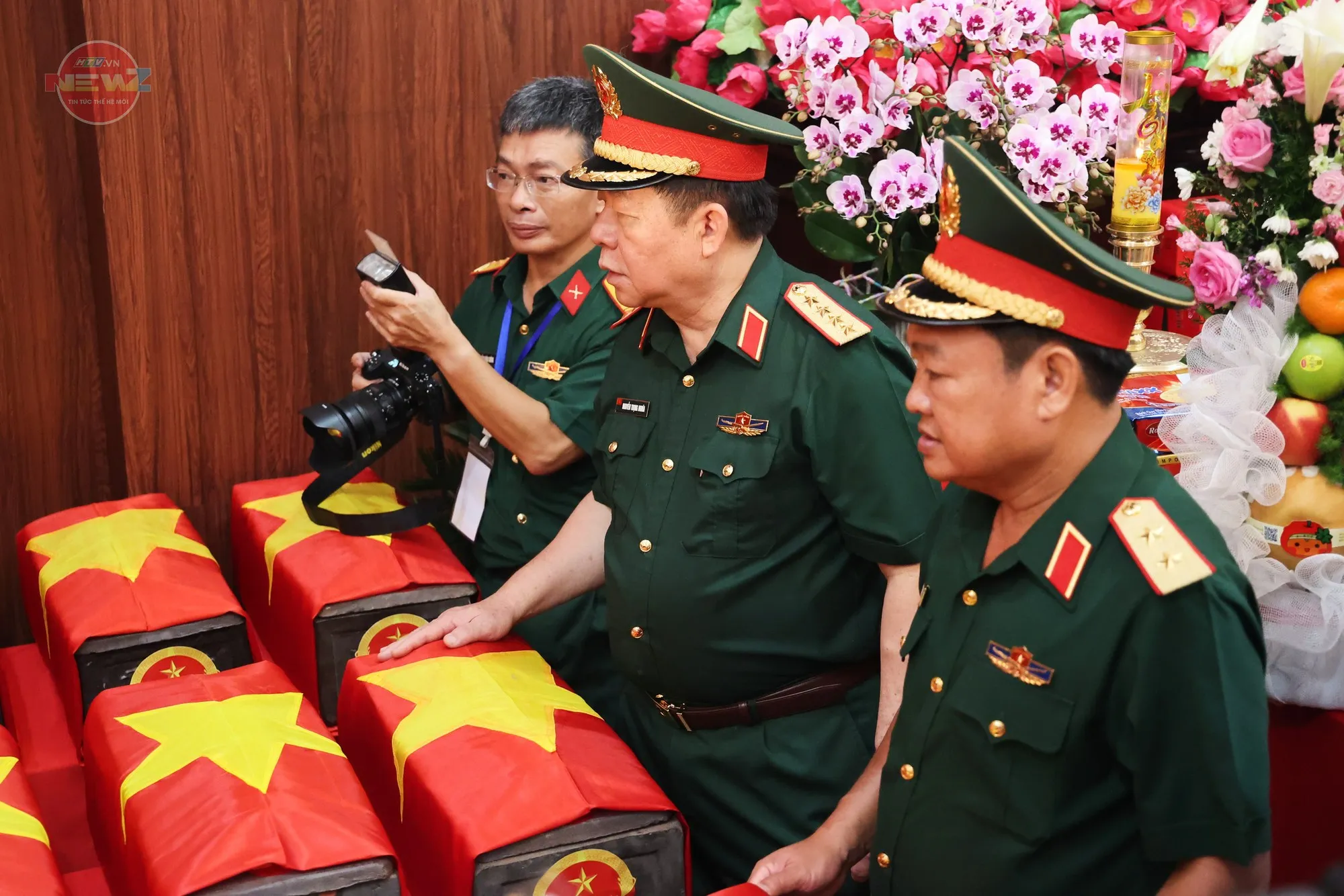 Đẩy nhanh tiến độ bóc tách, giám định ADN hài cốt liệt sĩ tại Công viên Lê Thị Riêng - Ảnh 6. Đẩy nhanh tiến độ bóc tách, giám định ADN hài cốt liệt sĩ tại Công viên Lê Thị Riêng - Ảnh 6.