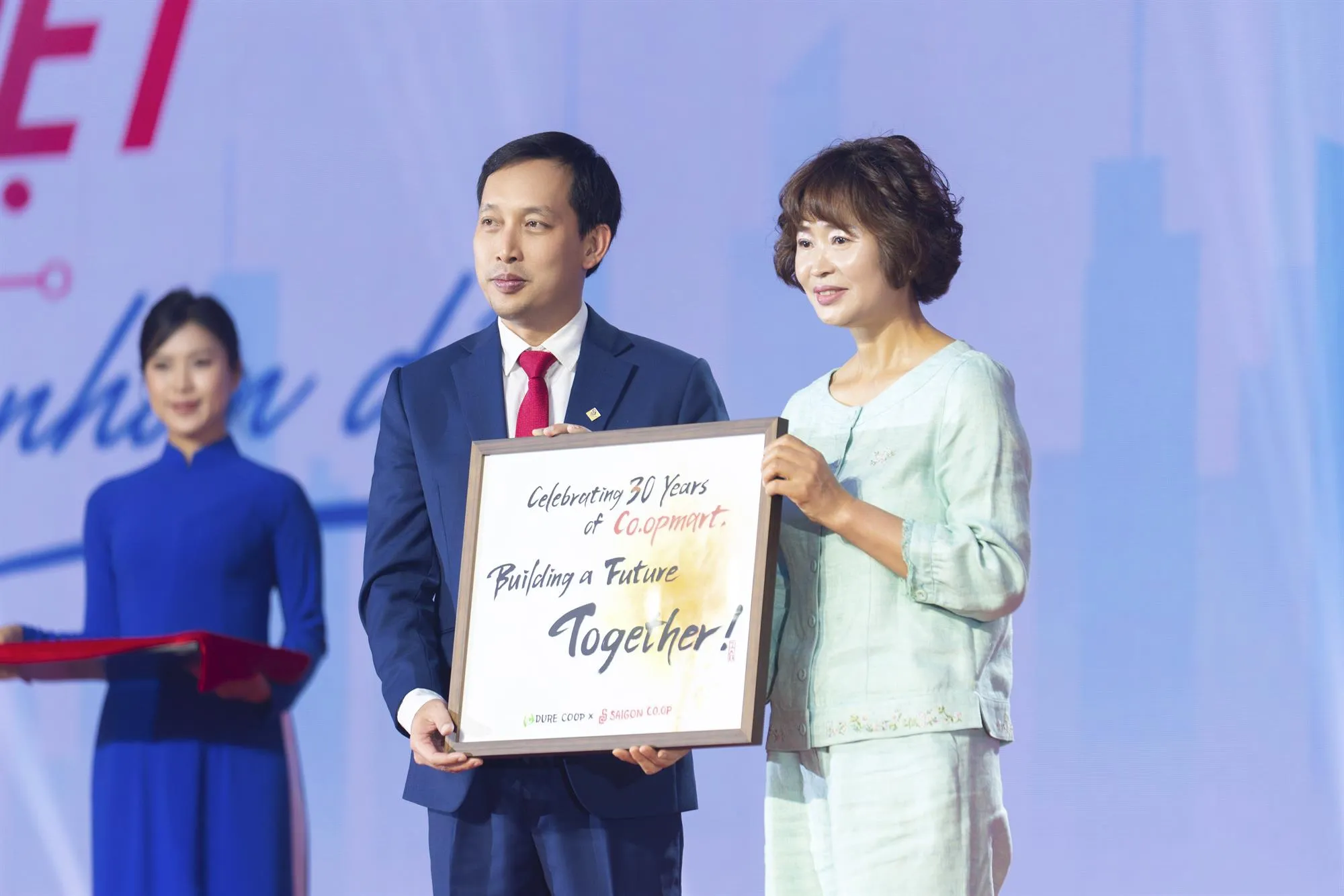 Các tổ chức hợp tác xã quốc tế gửi lời chúc mừng và bày tỏ sự tin tưởng vào chặng đường phát triển mới của Saigon Co.op và thương hiệu Co.opmart.