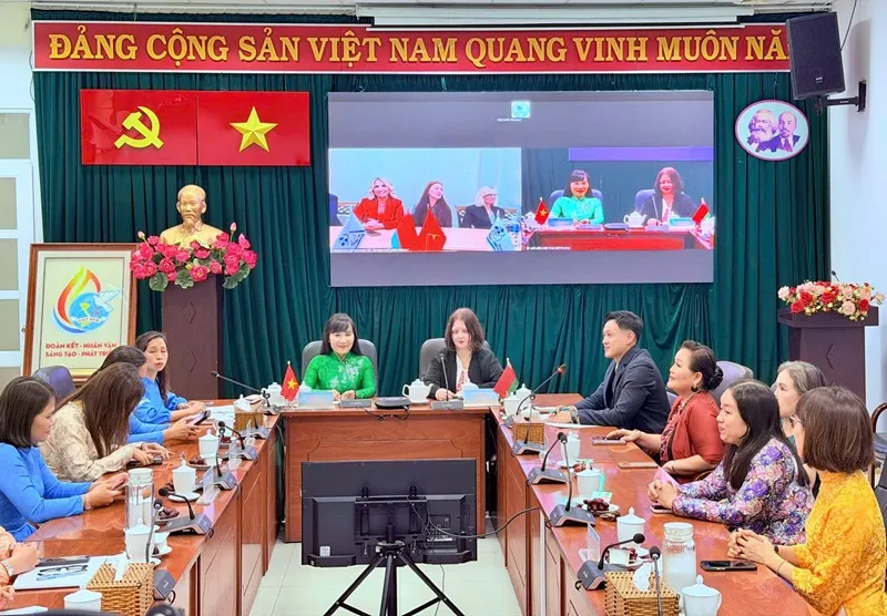 hoi dam truc tuyen quoc te