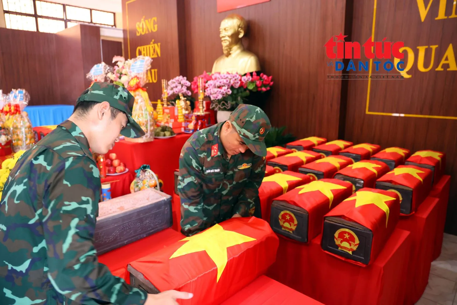 Sau 6 ngày khai quật,  lực lượng đã quy tập được 49 bộ hài cốt liệt sĩ và 1 bộ tập thể  tại Công viên Lê Thị Riêng.