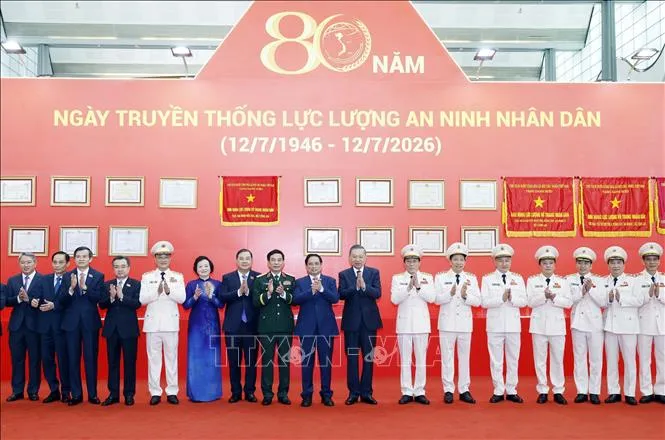 Tổng Bí thư, Chủ tịch nước Tô Lâm cùng các đồng chí lãnh đạo, nguyên lãnh đạo Đảng, Nhà nước đến dự Lễ kỷ niệm 80 năm Ngày truyền thống lực lượng An ninh nhân dân (12/7/1946-12/7/2026). Ảnh: Thống Nhất/TTXVN