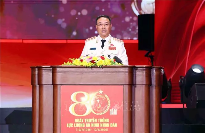 Thượng tướng Phạm Thế Tùng, Ủy viên Trung ương Đảng, Thứ trưởng Bộ Công an, Thủ trưởng Cơ quan An ninh điều tra đọc diễn văn tại Lễ kỷ niệm. Ảnh: Phạm Kiên/TTXVN