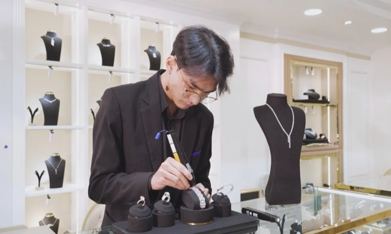Giữ niềm tin giữa ma trận thông tin của thị trường kim cương - Ảnh 4