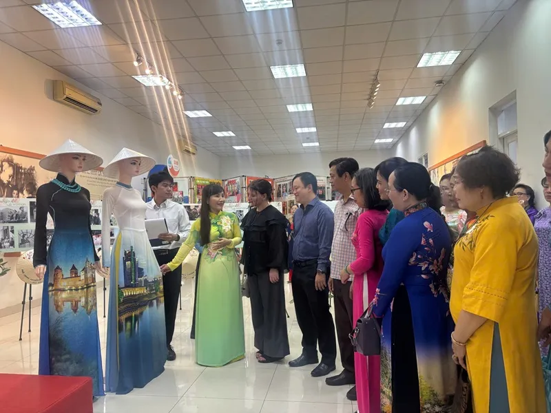 tham quan ao dai